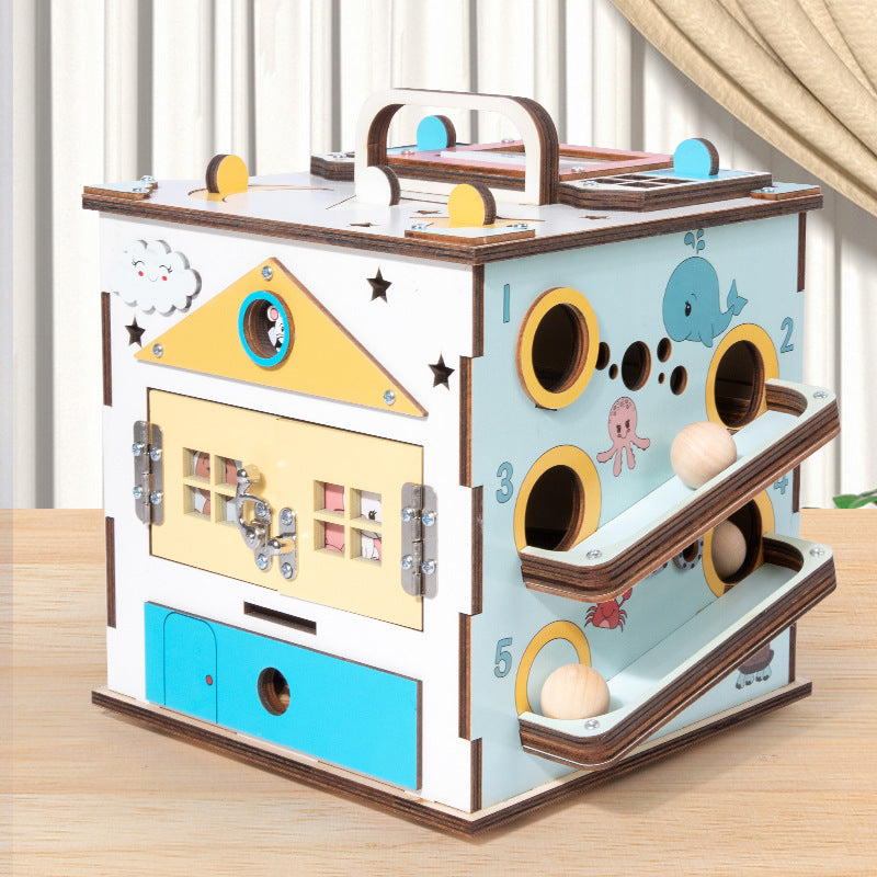 Montessori Busy House aus Holz mit Kugelbahn, Schlössern und Motorikspielen für Kinder ab 3 Jahren