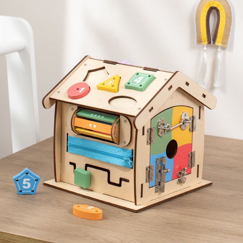 Montessori Busy House aus Holz mit Schlössern, Zahnrädern und Motorikspielen für Kinder ab 3 Jahren