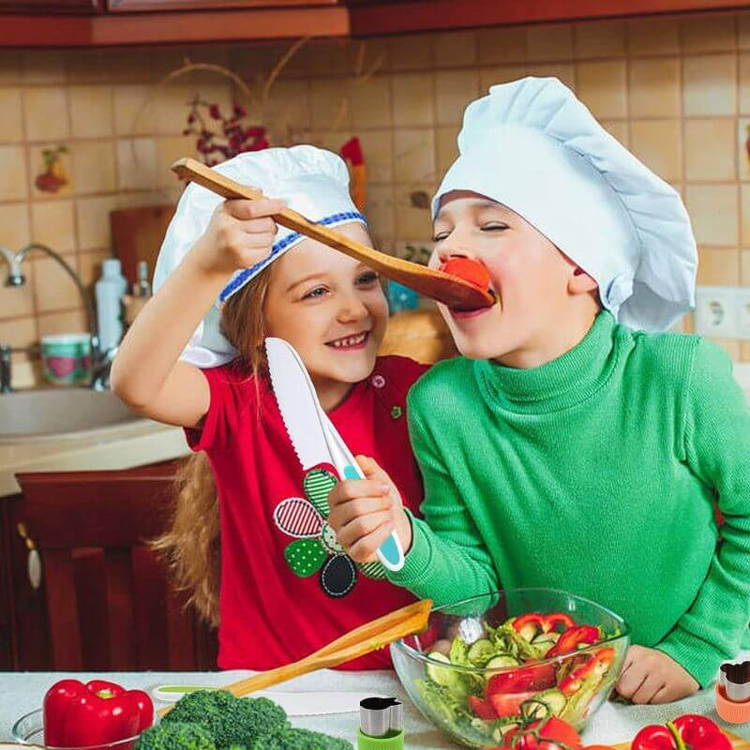 Play Kitchen Pretend-Play Set – 17-Piece Kitchen Accessories