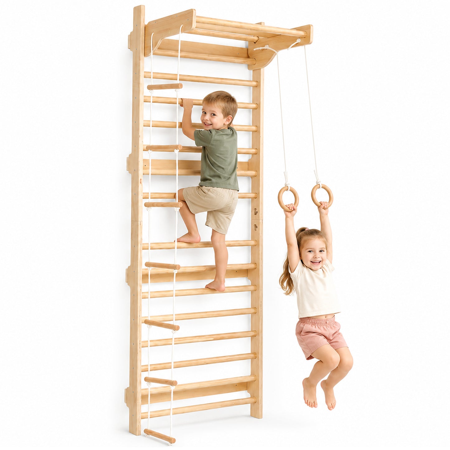 Montessori Kletterwand für Kinder mit Sprossenwand und Turnringen im Innenbereich