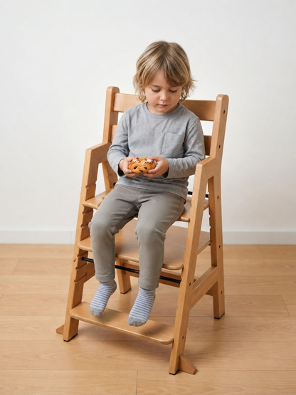 Kinderstuhl aus Buchenholz mit 9-facher Höhenverstellung