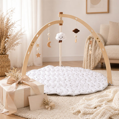 Holz Baby Gym mit Spielmatte – mit 5 Anhängern