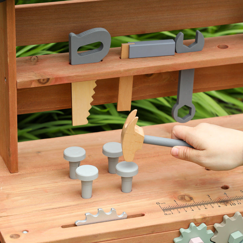 Große Kinder Werkbank aus Holz mit Rädern im Gartenstil