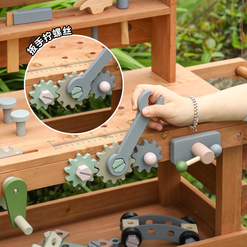 Große Kinder Werkbank aus Holz mit Rädern im Gartenstil