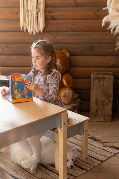 Montessori-børnebord med opbevaring og skammel – skrivebordssæt i træ til børn
