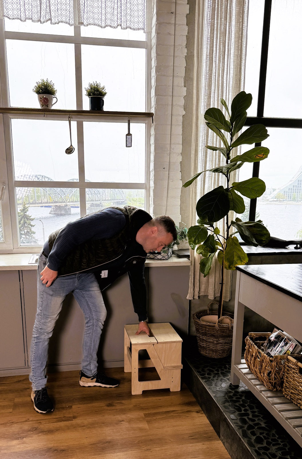 Montessori Klapp Tritthocker aus Holz 2in1 Kinderstuhl und Steighilfe stabil