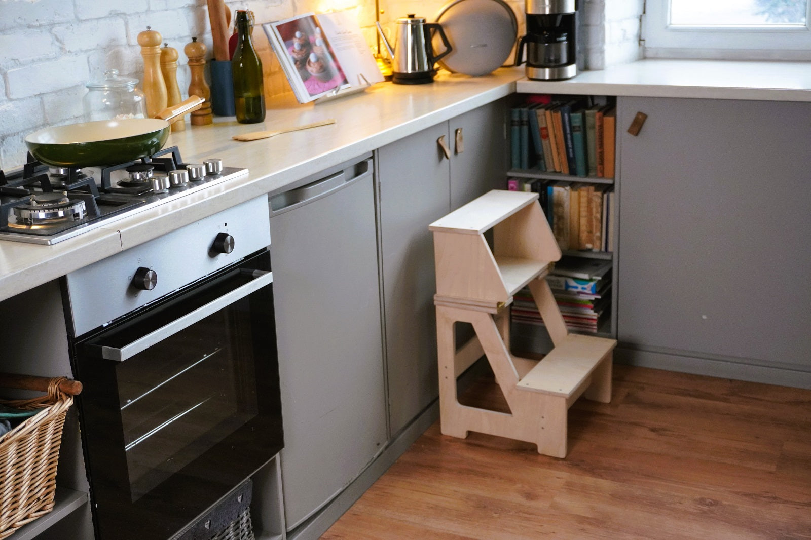 Montessori Klapp Tritthocker aus Holz 2in1 Kinderstuhl und Steighilfe stabil