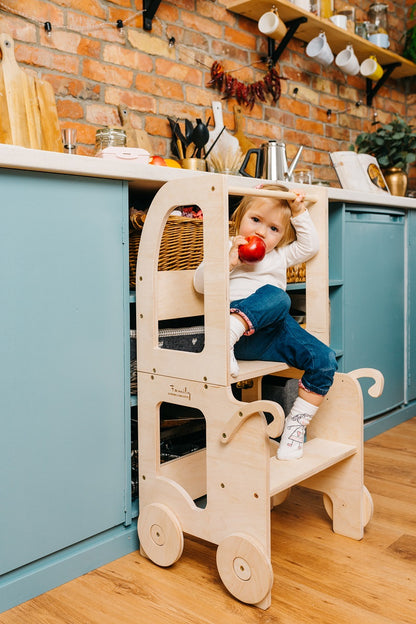 Montessori Lernturm 3-in-1 in Wei? und Naturholz in der K¨¹che