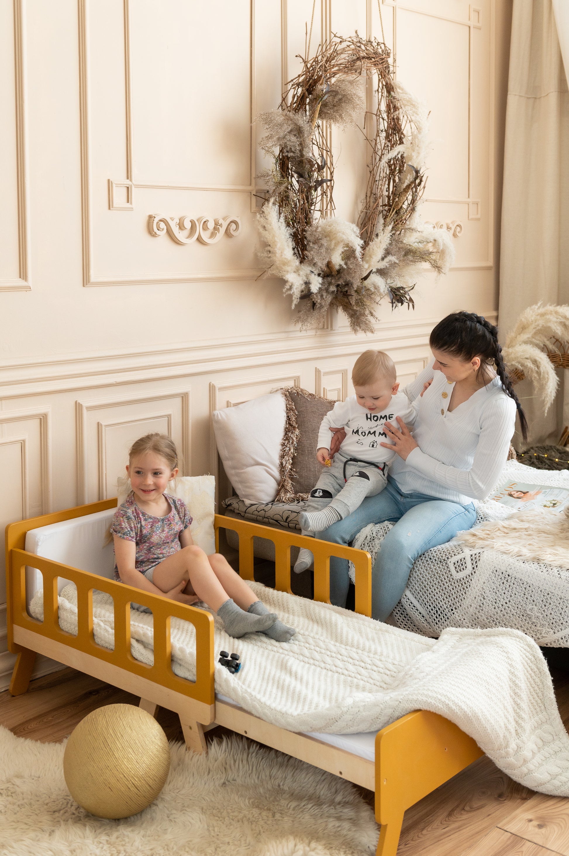 Montessori Kinderbett 2-in-1 mit Matratze – ausziehbar und platzsparend