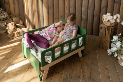 Montessori Kinderbett 2-in-1 mit Matratze – ausziehbar und platzsparend